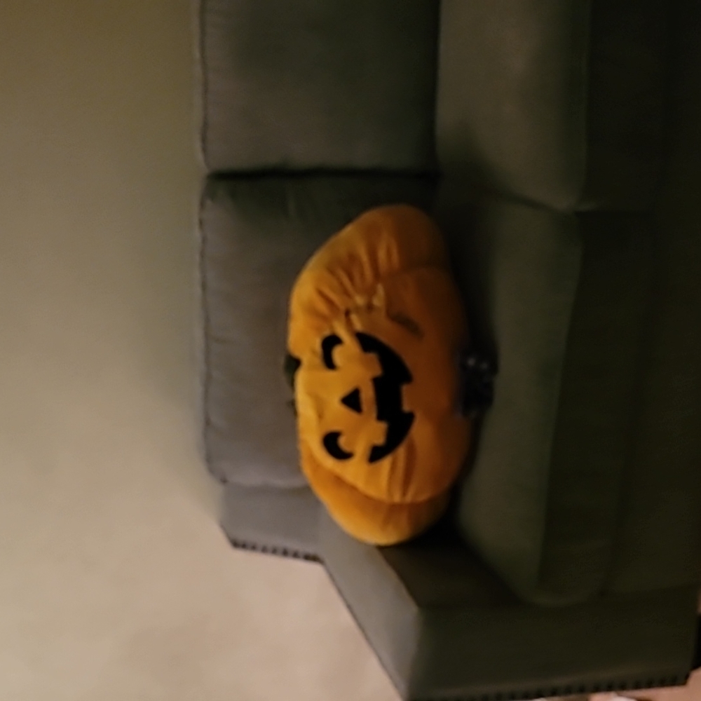 Large Halloween squishy pillow - Picture 3 of 3